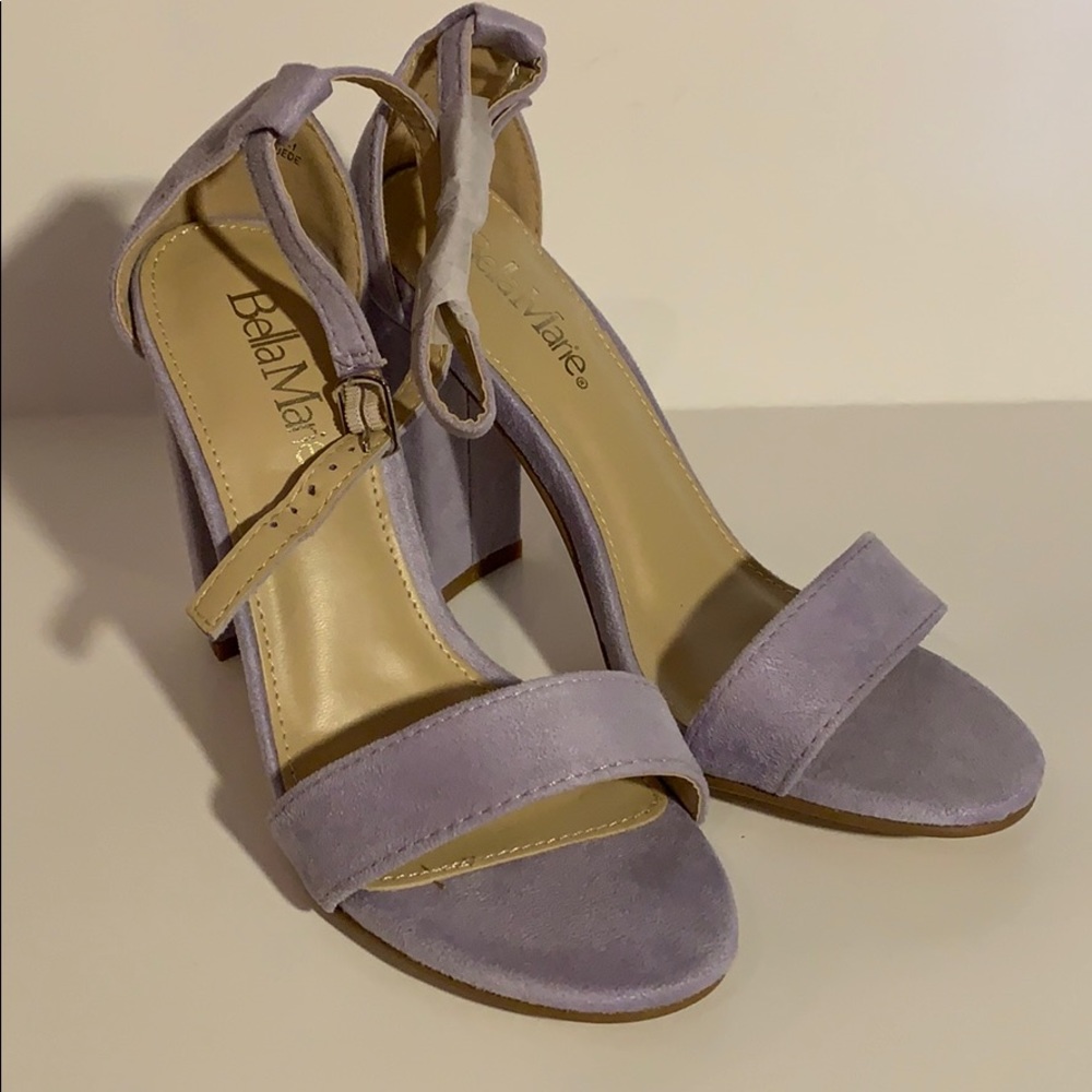 🌷 3/$20 Lavender faux suede heels 🌷
